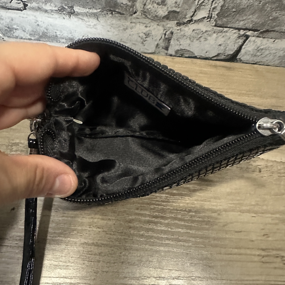 EUC Cruise Club Black Sequin Wristlet Clutch Purse - Picture 4 of 8